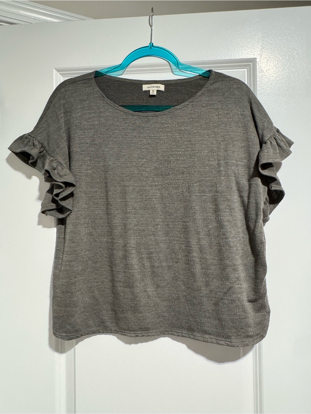 Max Studio Gray Ruffle Sleeve Short-Sleeve Tee